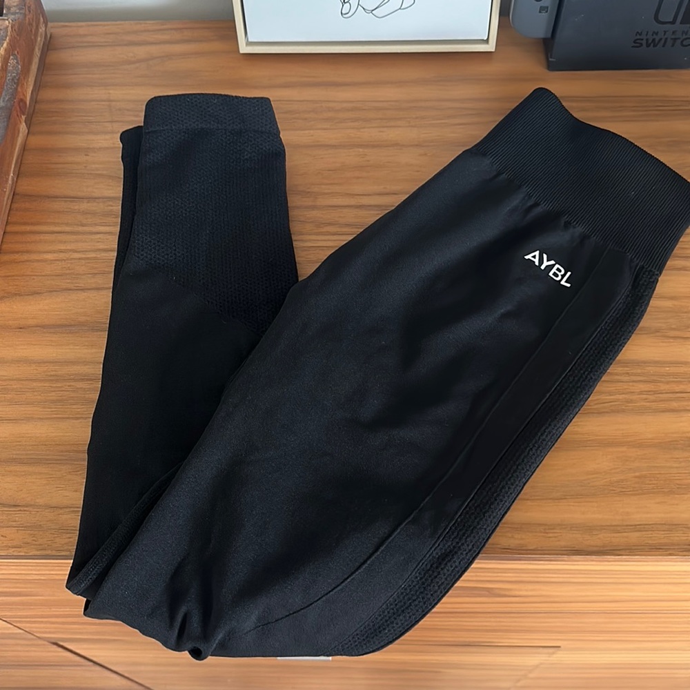 AYBL leggings